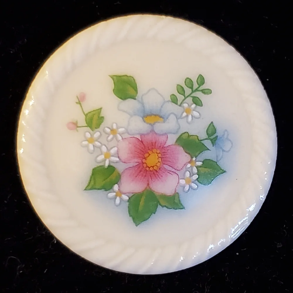 Vintage Avon brooch cream resin with flowers
